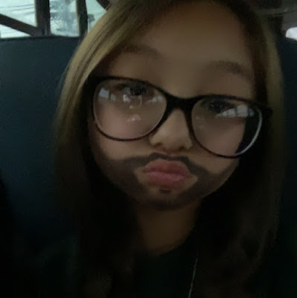 Meet your Posher, Davalene - Picture 1 of 1